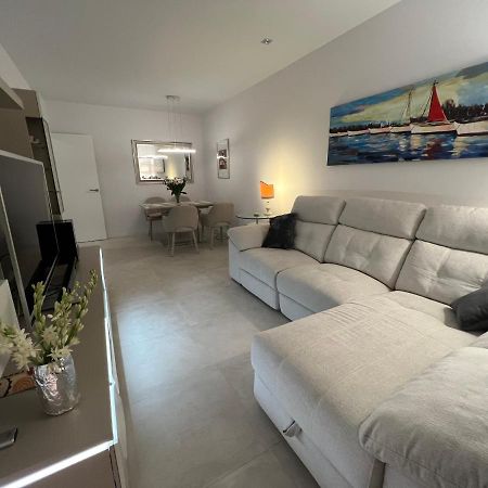 New Build Modern Ap 4 Min Walk To The Beach And Marbella Old Town Bagian luar foto