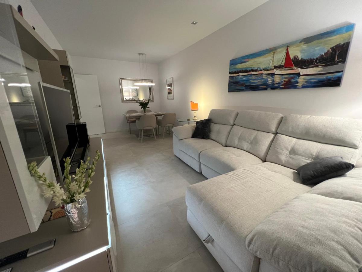 New Build Modern Ap 4 Min Walk To The Beach And Marbella Old Town Bagian luar foto